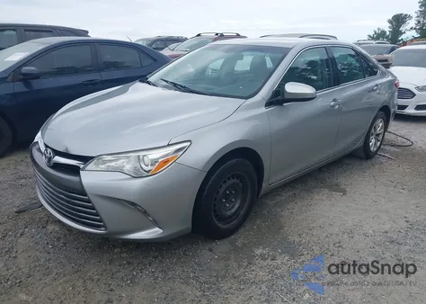 2016 Toyota Camry Le z USA, uszkodzony, nr VIN 4T4BF1FK4GR545676